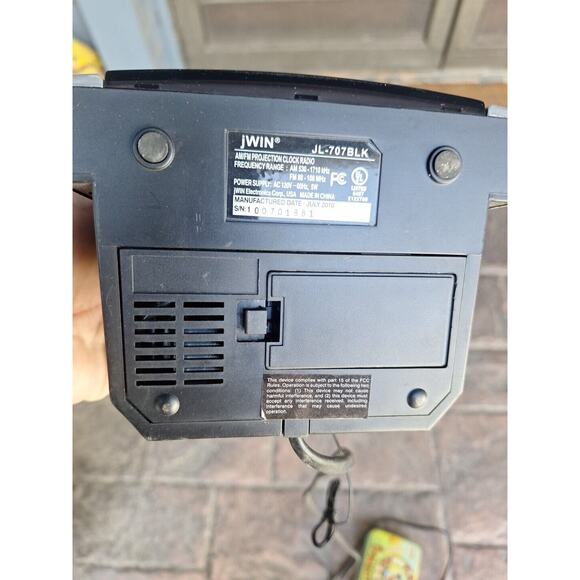 jWIN JL707 Alarm Clock AM / FM Radio w/ Time Projection Tested Works Great - Picture 5 of 5